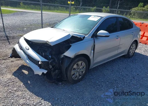2018 Kia Rio S z USA, uszkodzony, nr VIN 3KPA24AB5JE125493